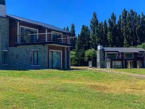 Depto Tipo Casa 3 ambientes con 2 baños