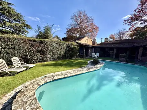 Casa en Venta con 1 cochera