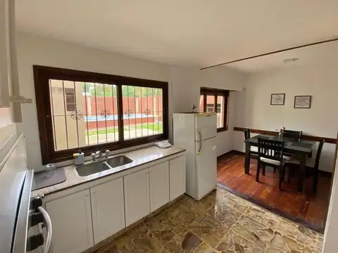 Casa con piscina en alquiler temporario