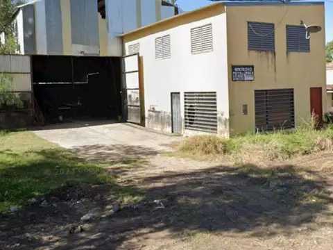 Galpón+oficina+dpto independiente. Parana.
