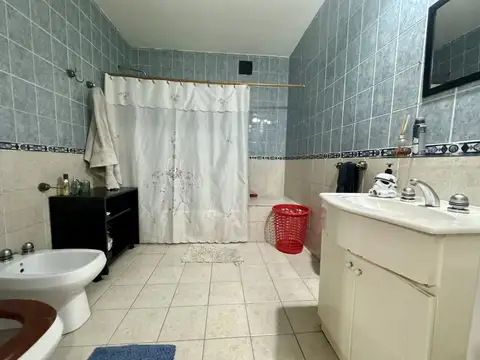 Casa - Venta - Argentina, Tres de Febrero - Intendente Larralde 2076