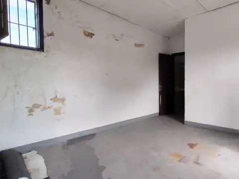 Vivienda, Local y Galpones en Venta en Juan Lacaze