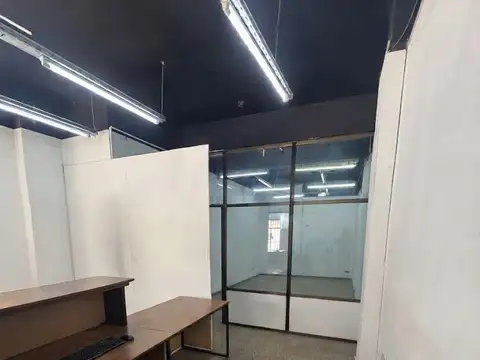SALON + OFICINAS EN ALQUILER -  SAN MARTIN 1066