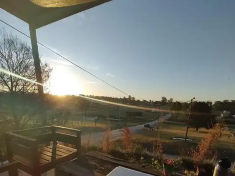 Casa 2 ambientes con 1 baño