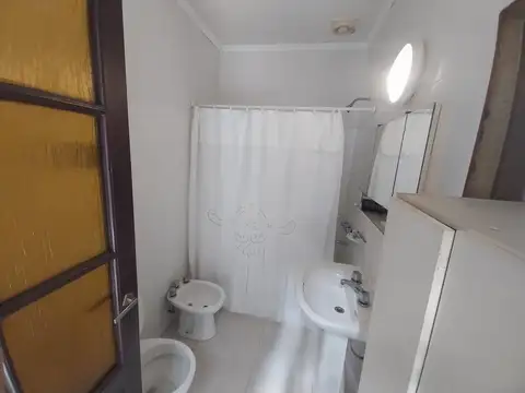 Depto Tipo Casa en Venta 90 años