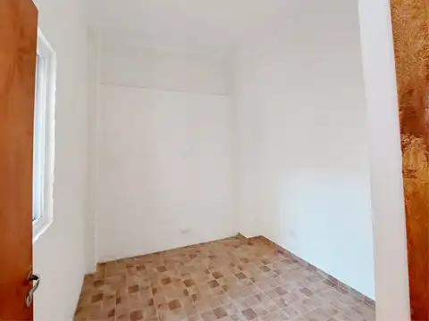 OPORTUNIDAD 2 DEPARTAMENTOS AMPLIOS PLANTA BAJA Y PLANTA ALTA CALLAO 5575