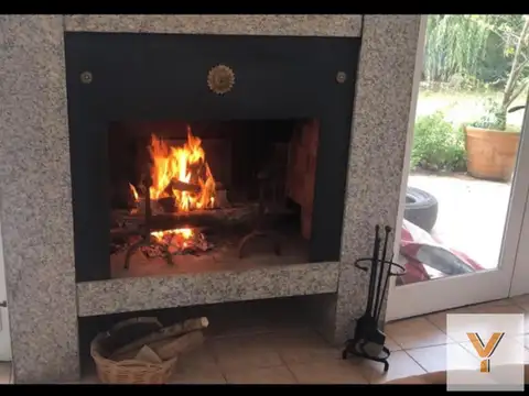 Casa en Venta - 4 Dormitorios 4 Baños - 280mts - Escobar