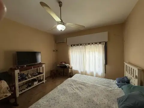 Casa en lote 10 x 23 única planta – 4 ambientes