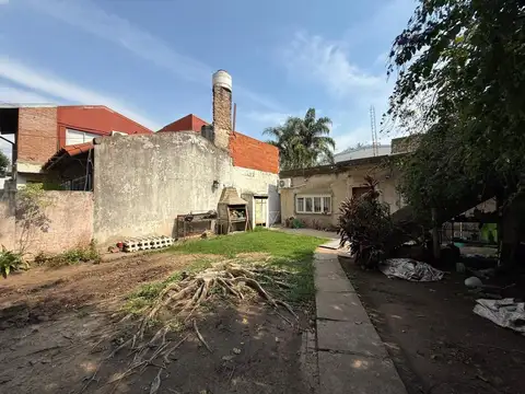 Casa en lote 10 x 23 única planta – 4 ambientes