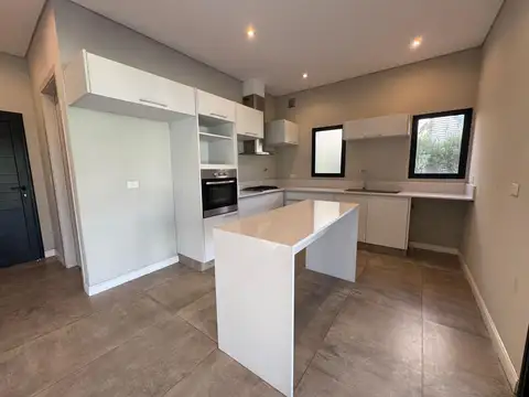 Casa en Alquiler en Weston, $ 3.200.000