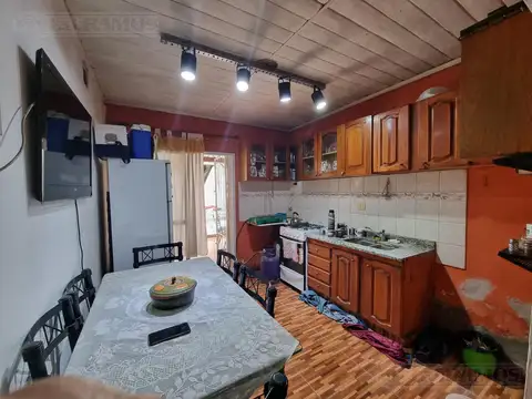 CASA EN VENTA EN PILAR CENTRO - A REFACCIONAR C/ PILETA