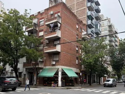 Moreno 405. 1 Dorm. Balcón al frente.