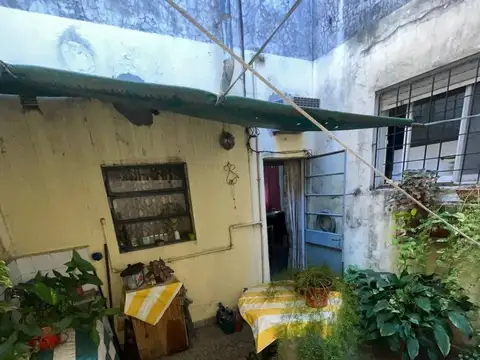 Depto Tipo Casa 2 ambientes con 1 baño