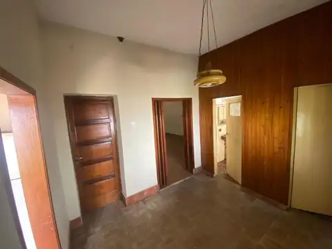 VENTA CASA 3 AMBIENTES CON COCHERA PATIO Y TERRAZA