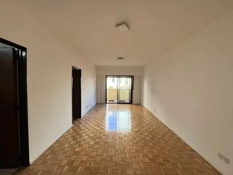 Ecuador 1100, Piso 2