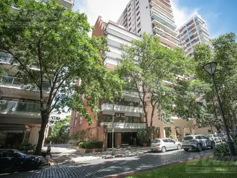 Departamento en Venta de 2 dormitorios y Family Room con 2 cocheras fijas cubiertas en Belgrano R.