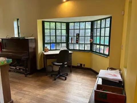 Casa en Venta con 3 cocheras