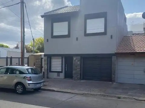 Chalet En Venta En Ramos Mejia Sur