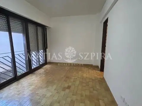 Departamento en Alquiler en Castelar, $ 370.000