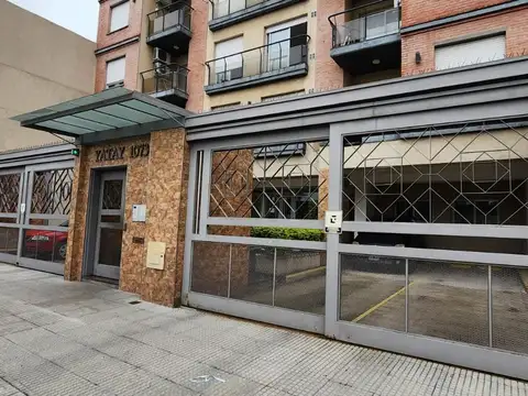 Departamento 4 ambientes con cochera y baulera Moron