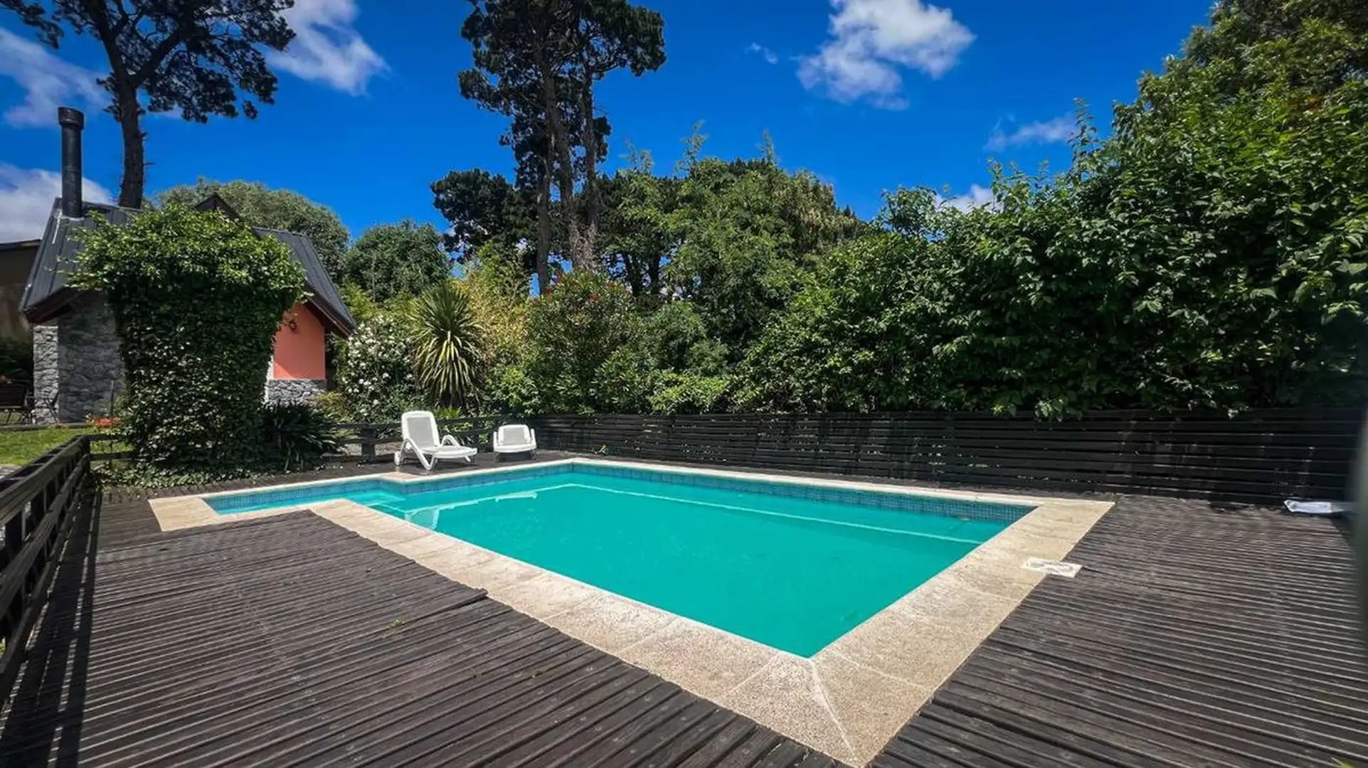 Casa 3 amb, 600m² con pileta y cochera — Sierra De Los Padres