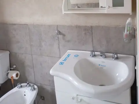 Casa 3 ambientes con 2 baños