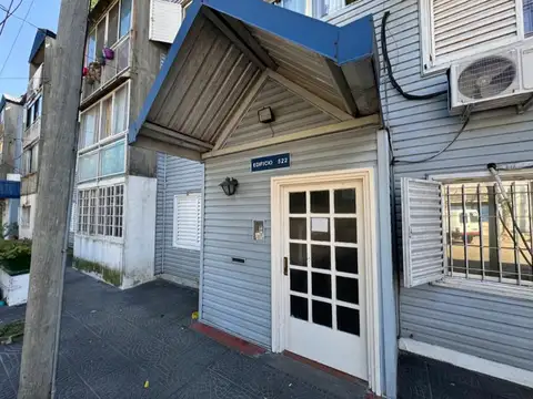 Pasteur Sec 5 Edificio 522 Piso PB Dpto A  al 500