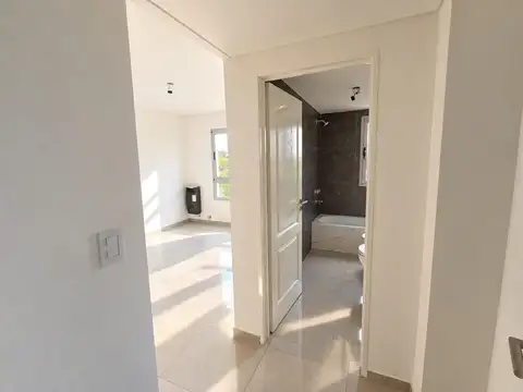 DEPARTAMENTO 3 AMBIENTES CONTRAFRENTE de 87 m² con el balcón más amplio del desa