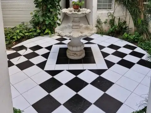 Ov. Lagos 741 , Piso 1