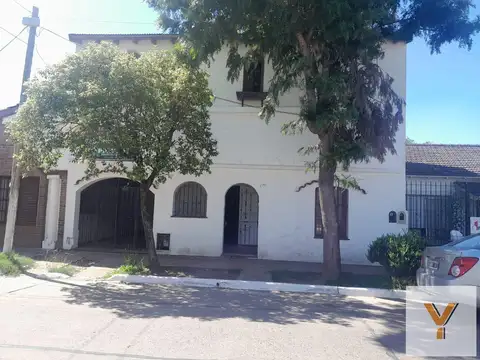 Casa en venta - 3 Dormitorios 2 Baños - Cochera - 425Mts2 - Cañuelas