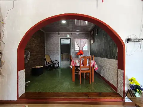 Casa en Venta con 2 cocheras