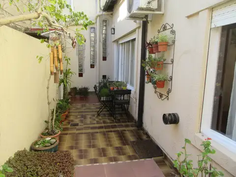 Venta - Departamento tipo casa - 3 Dormitorios - Patio - Venta Directa! Apta Credito! Sin Expensas!