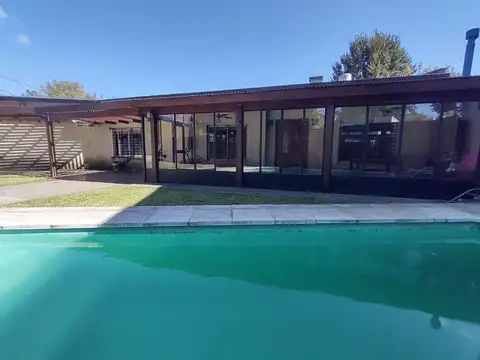 Casa 4 amb con pileta y quincho en Derqui Pilar
