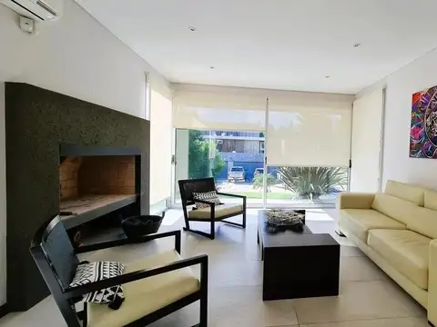 Casa en Venta en Costa Esmeralda, USD 950.000
