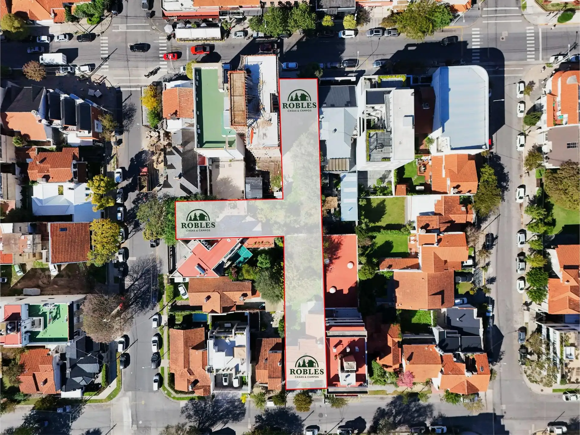 Lote unico, con factibilidad de construcción y salida a tres calles