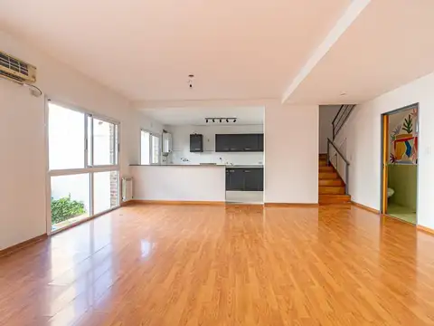 Depto Tipo Casa en Venta en Coghlan, USD 299.000