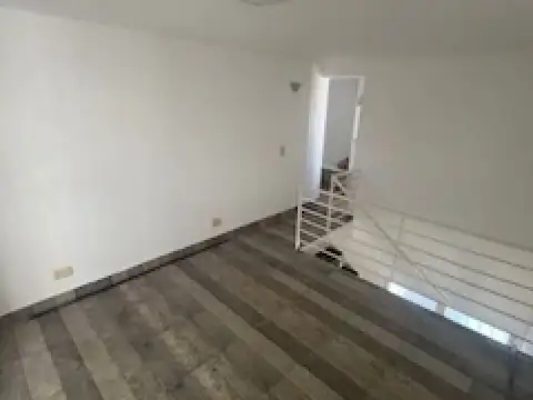 VENDO. ITUZAINGO 386.DUPLEX.EXTERNO CON BALCON.