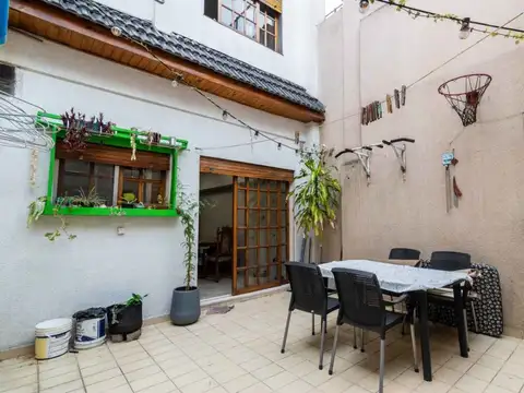 Depto Tipo Casa 6 ambientes con 4 baños
