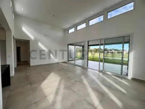 Casa en venta en Puertos de Escobar Barrio Nativas a estrenar con pileta