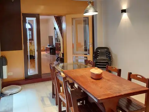 Casa 4 ambientes con 3 baños