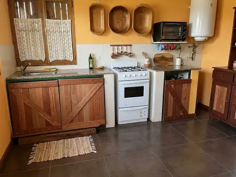 Casa 5 ambientes con 1 baño