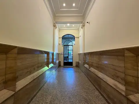Avenida Leandro N. Alem 400