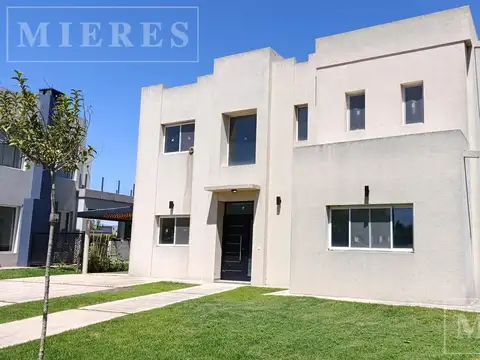 Casa en venta sobre lote a la laguna en Barrio Norte El Canton, Escobar