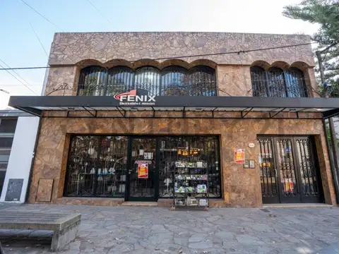 Local comercial con vivienda en venta – City Bell