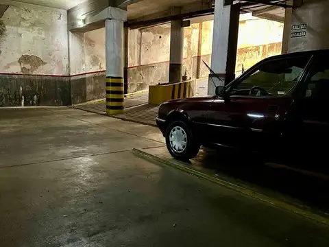 Cochera en Venta en Flores, CABA