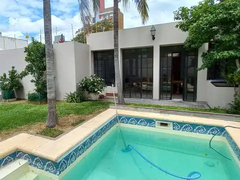 EN VENTA!! DESTACADA PROPIEDAD EN ZONA CENTRICA!
