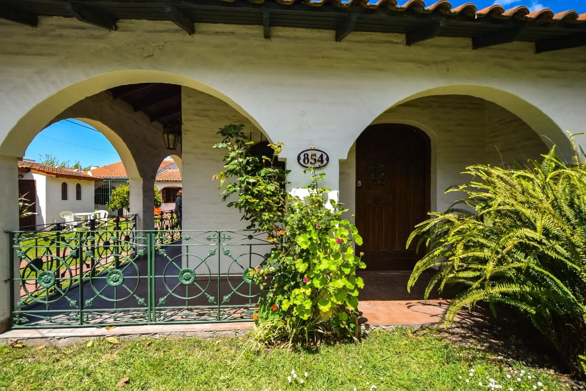 Oportunidad - En Block Casa + 2 departamentos - Los Pinares