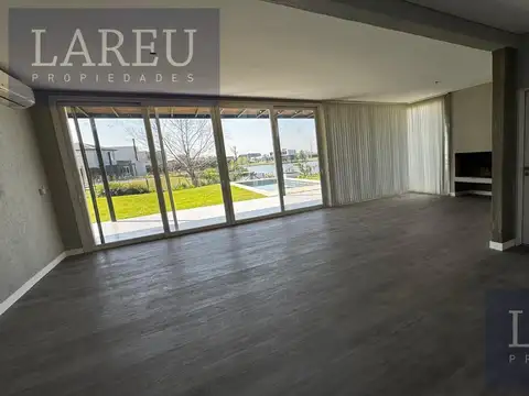 Casa en Alquiler de 3 dormitorios