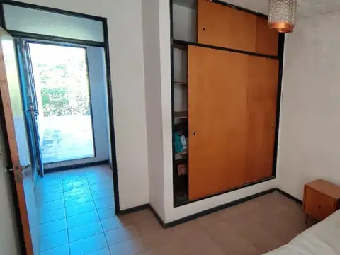 Casa 6 ambientes con 2 baños