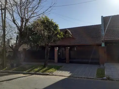 Espectacular Chalet  6  Amb  en Venta